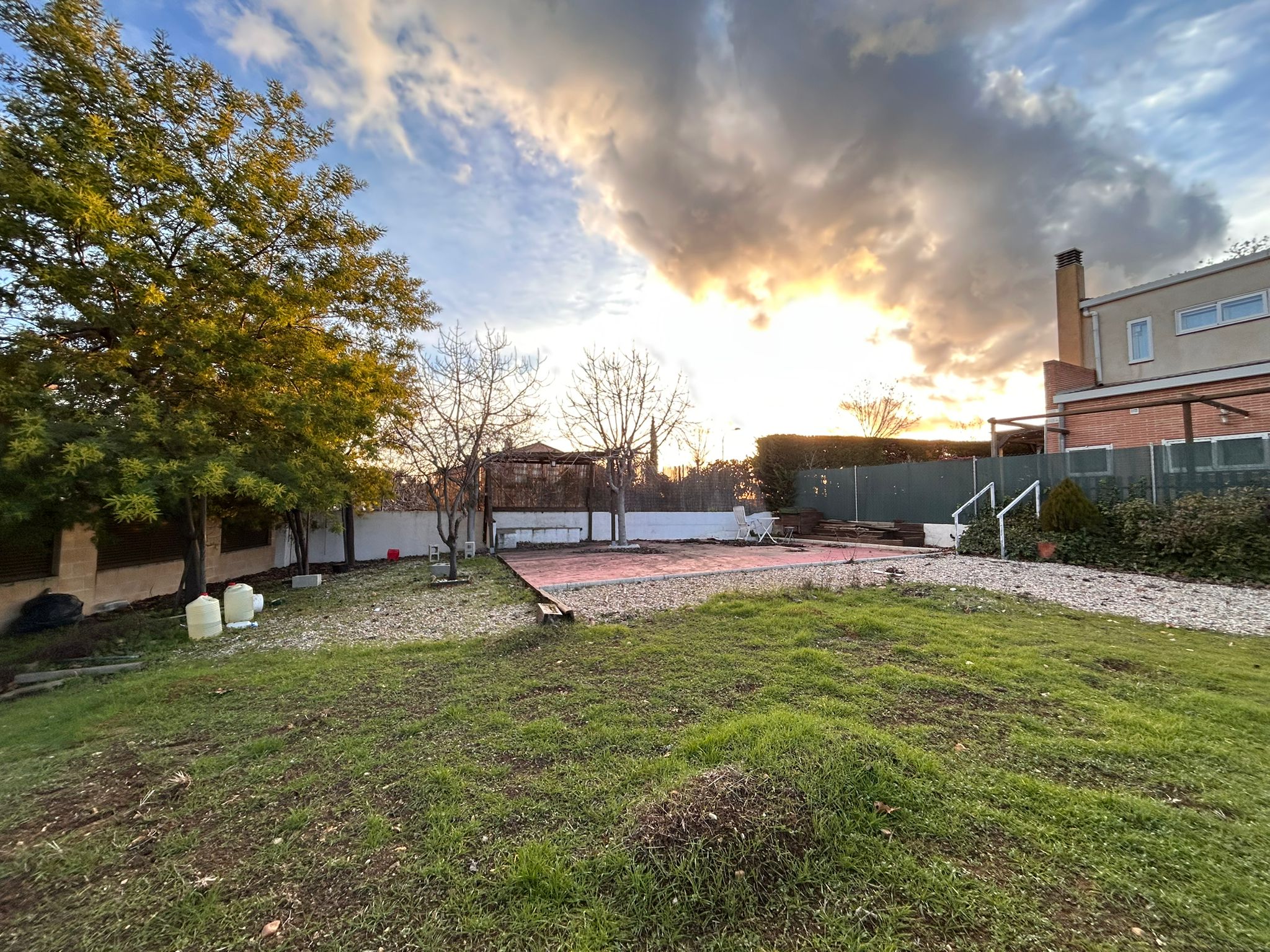 Terreno en venta en Calle Emeterio Atienza